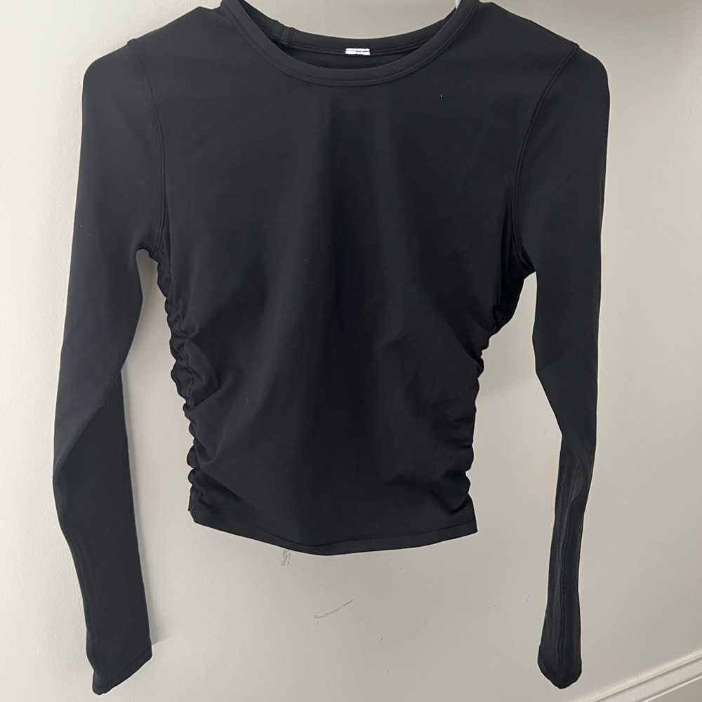 Lululemon Long Sleeve Women's Top - ribbed sides